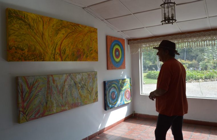 Maestro Carlos Osorio Isaza abre su galería taller