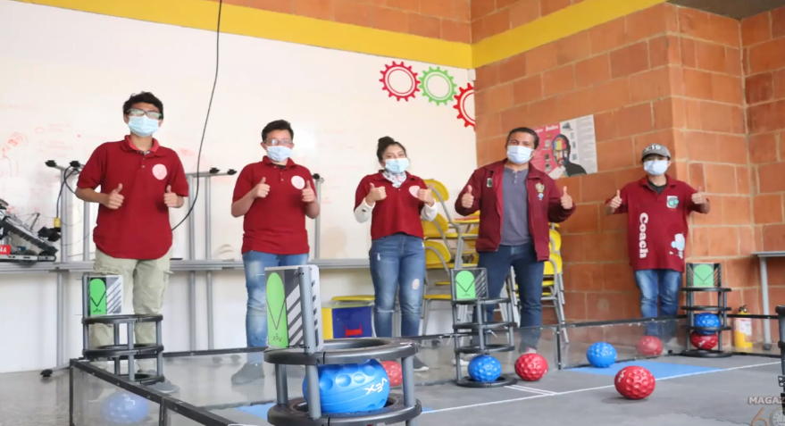 Escolares de Mosquera representarán a Colombia en mundial de Robótica