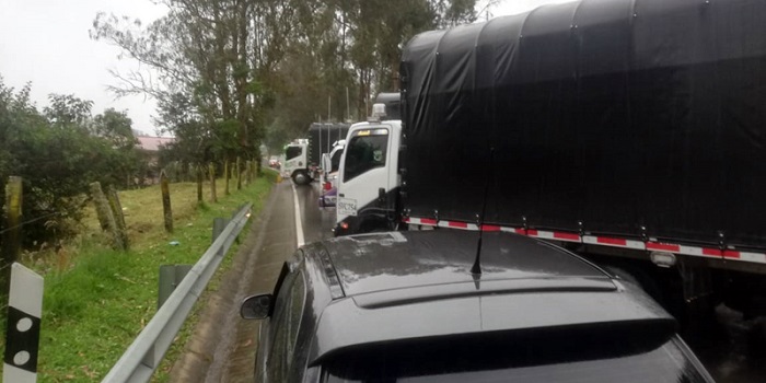 Persisten bloqueos en algunos municipios de Cundinamarca