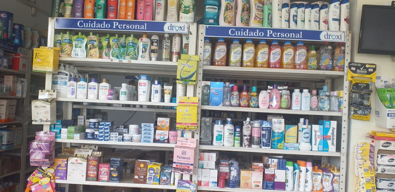 Cierran droguería en Chía e incautan más de 27 mil productos