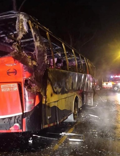 Incendian bus de transporte público en la vía Zipaquirá – Cogua