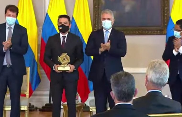 El Gobernador de Cundinamarca recibió el Premio Nacional Alta Gerencia