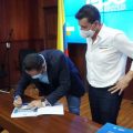 La administración municipal de Zipaquirá firmó un convenio con las Empresas Públicas de Cundinamarca por un valor de cuatro mil millones de pesos, para ejecutar el proyecto de la construcción del Sistema de Alcantarillado Sanitario para el sector de Villas de Granada.
