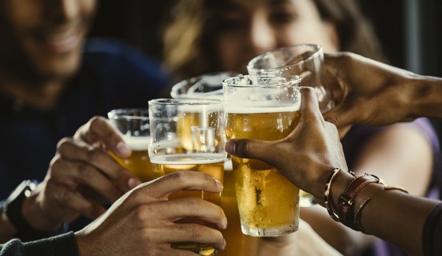 Escasez de cerveza obedecería a falta de disponibilidad de materias primas y contenedores, afirmó Bavaria