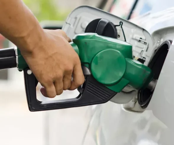 Desde el 1 de enero, el precio de la gasolina subió $177
