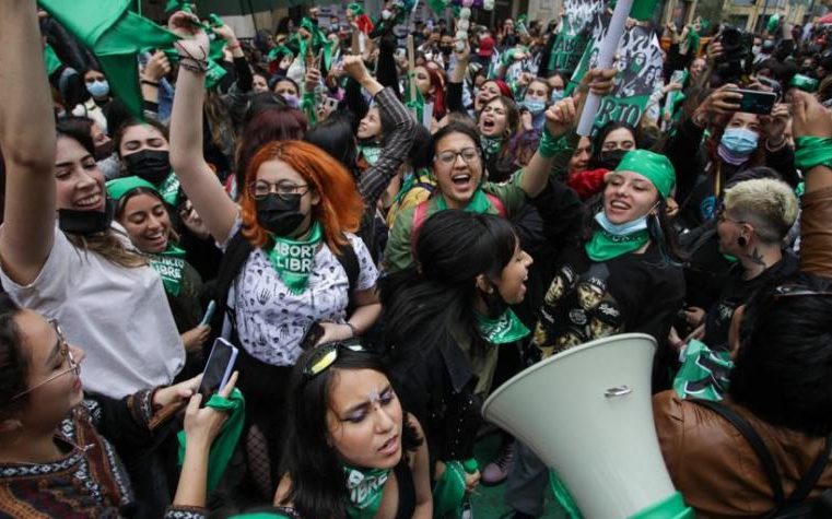 Corte Constitucional despenaliza el aborto hasta la semana 24