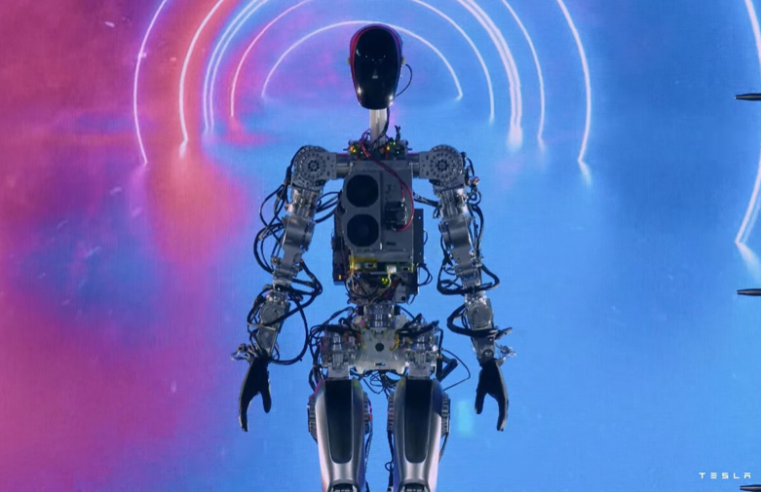 Optimus, el robot humanoide presentado por Elon Musk