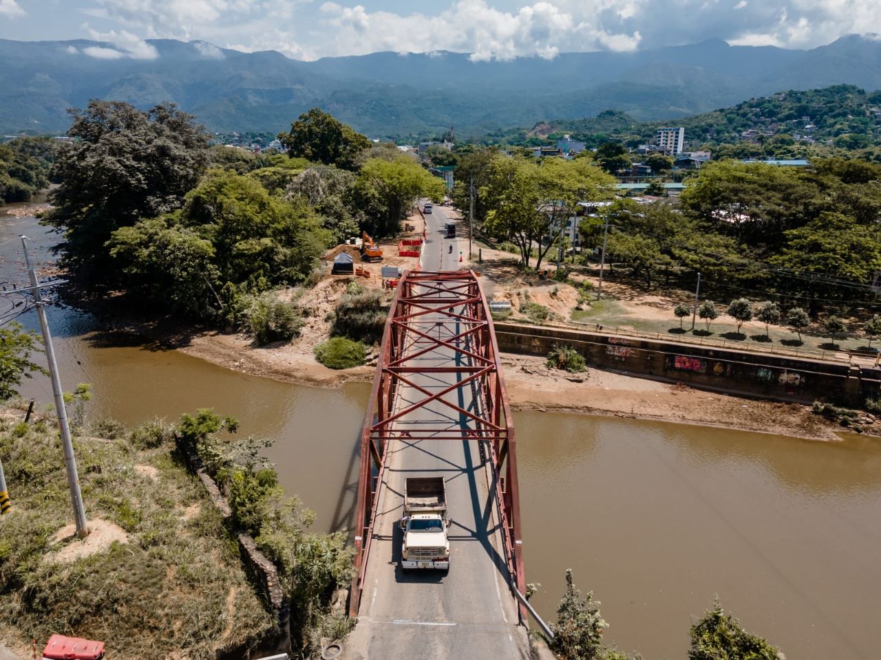 Vía 40 Express inicia la construcción del puente Tolemaida en Melgar