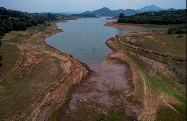 Desafío Hídrico en Bogotá: Sequía en Embalses y Descontrol en el Consumo