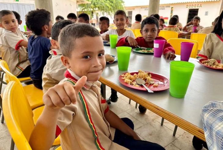 Más de 5,7 millones de estudiantes se benefician del Programa de Alimentación Escolar en 2024 en Colombia