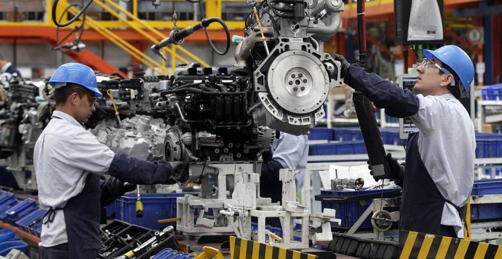 Cierre de Colmotores y Estrategias de la CCB: Reflexiones sobre la Industria Automotriz y el Desarrollo Empresarial