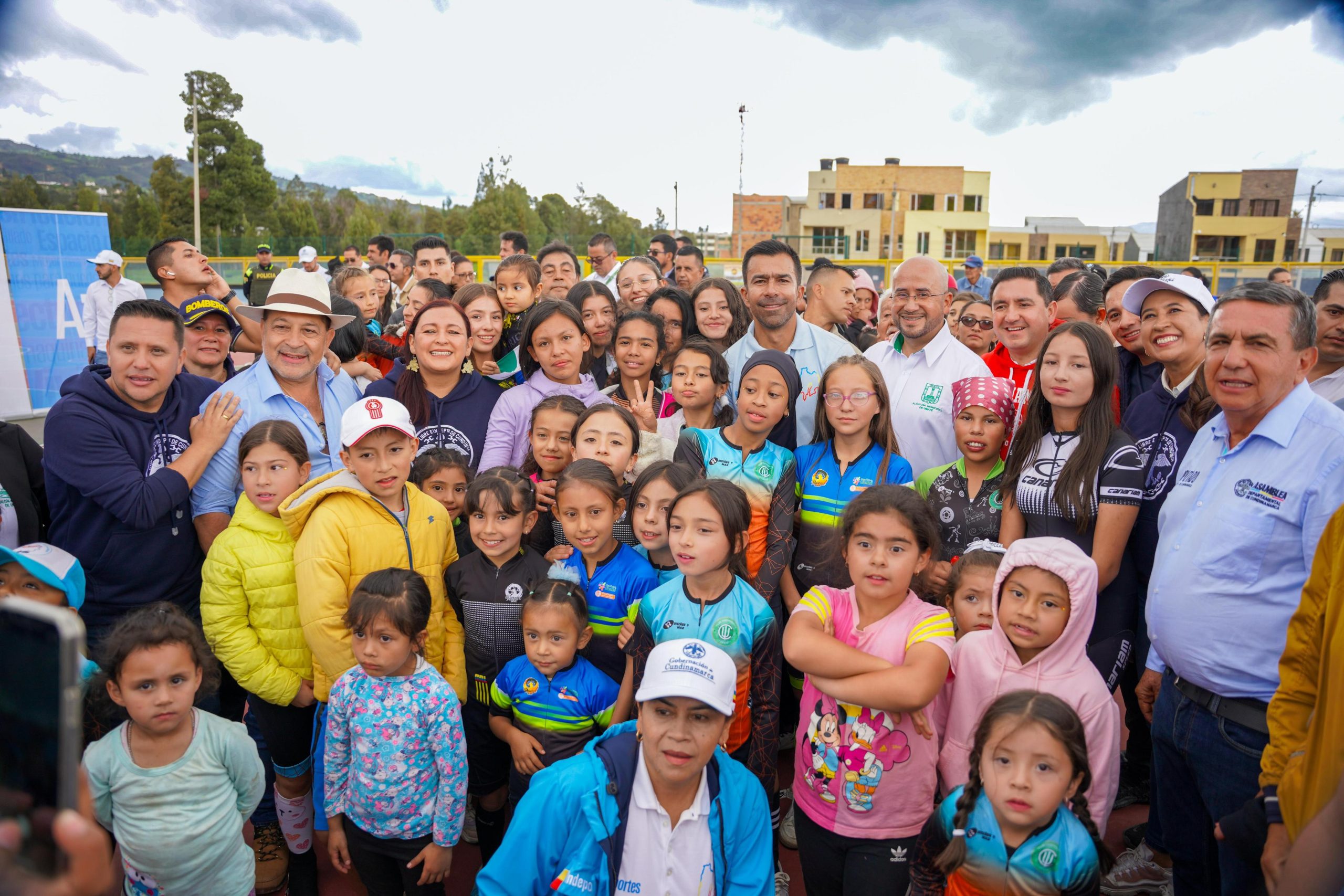 Gobernador de Cundinamarca recorre Nueve Municipios en Gira de Compromiso