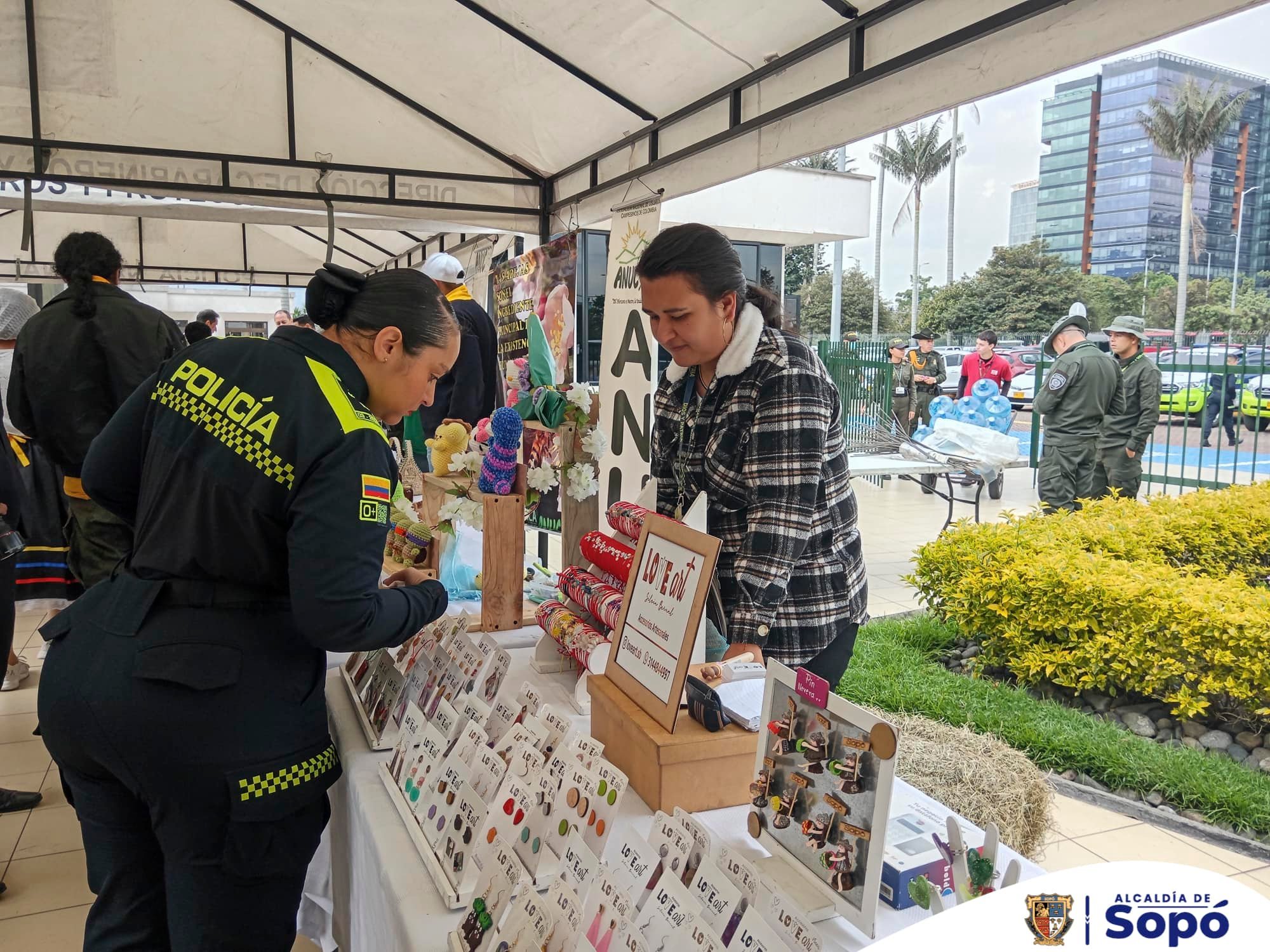 Participación en el Mercado Campesino Resalta Soberanía Alimentaria y Protección Ambiental