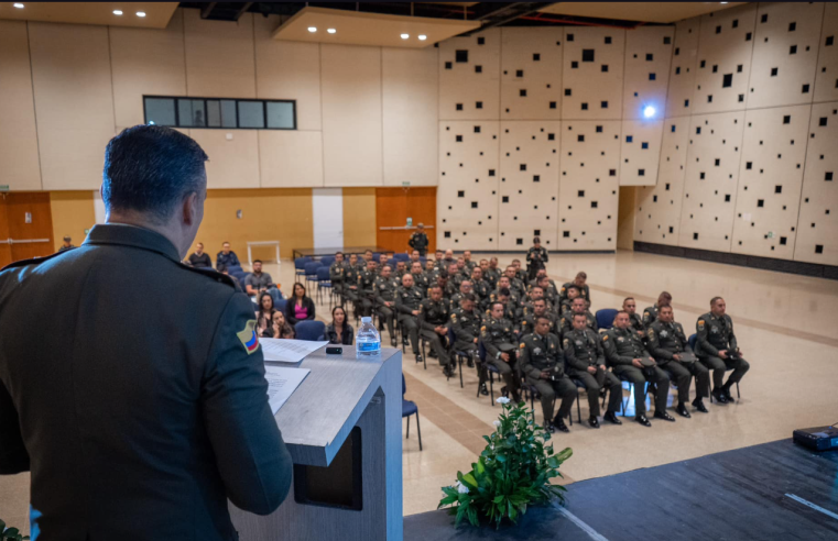 Condecoración al Comando Especial de la Policía Sabana Norte en Cajicá