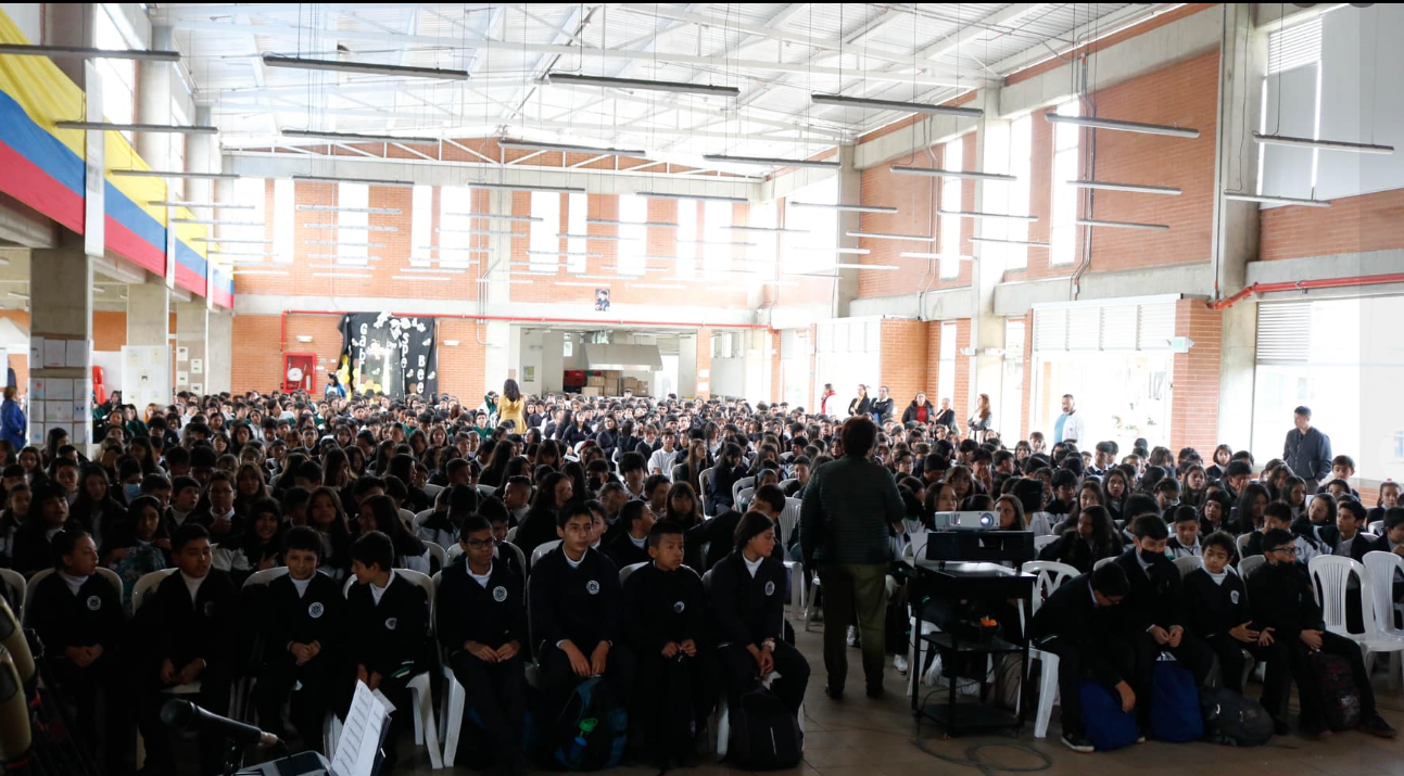 Visita de la Secretaría de Seguridad y Policía de Infancia a la Institución Educativa San Gabriel