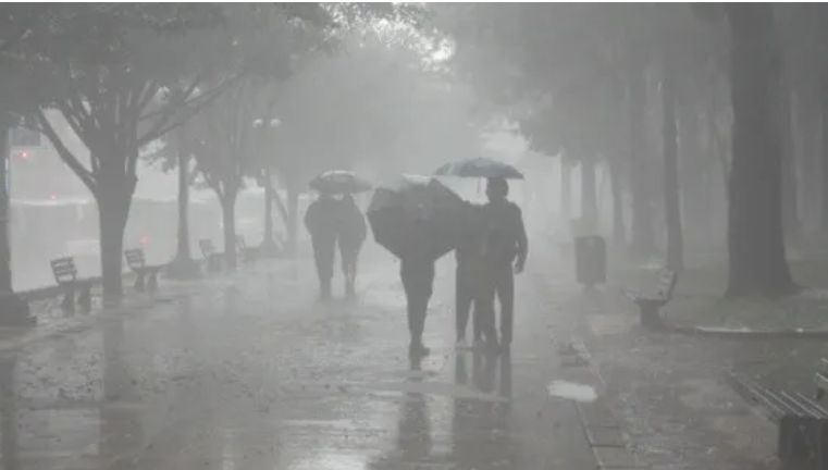 Alerta de Lluvias Intensas en Colombia: Ideam Advierte el Paso de Ondas Tropicales