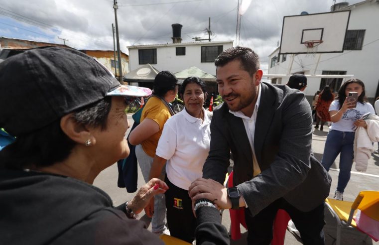 Entrega de Apoyos Nutricionales a Adultos Mayores en Zonas Rurales