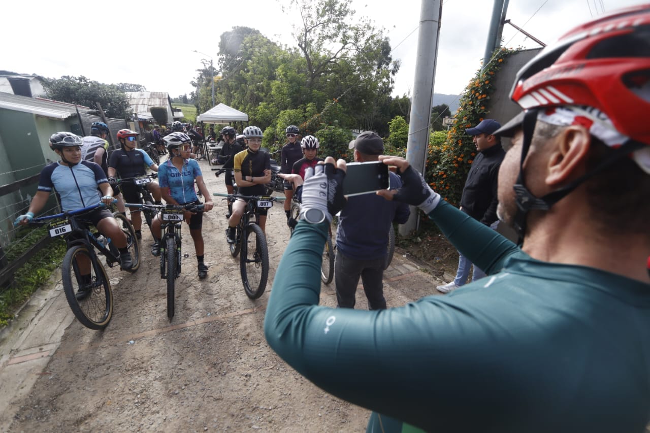 Tenjo Fomenta el Deporte con la Segunda Válida de Ciclomontañismo