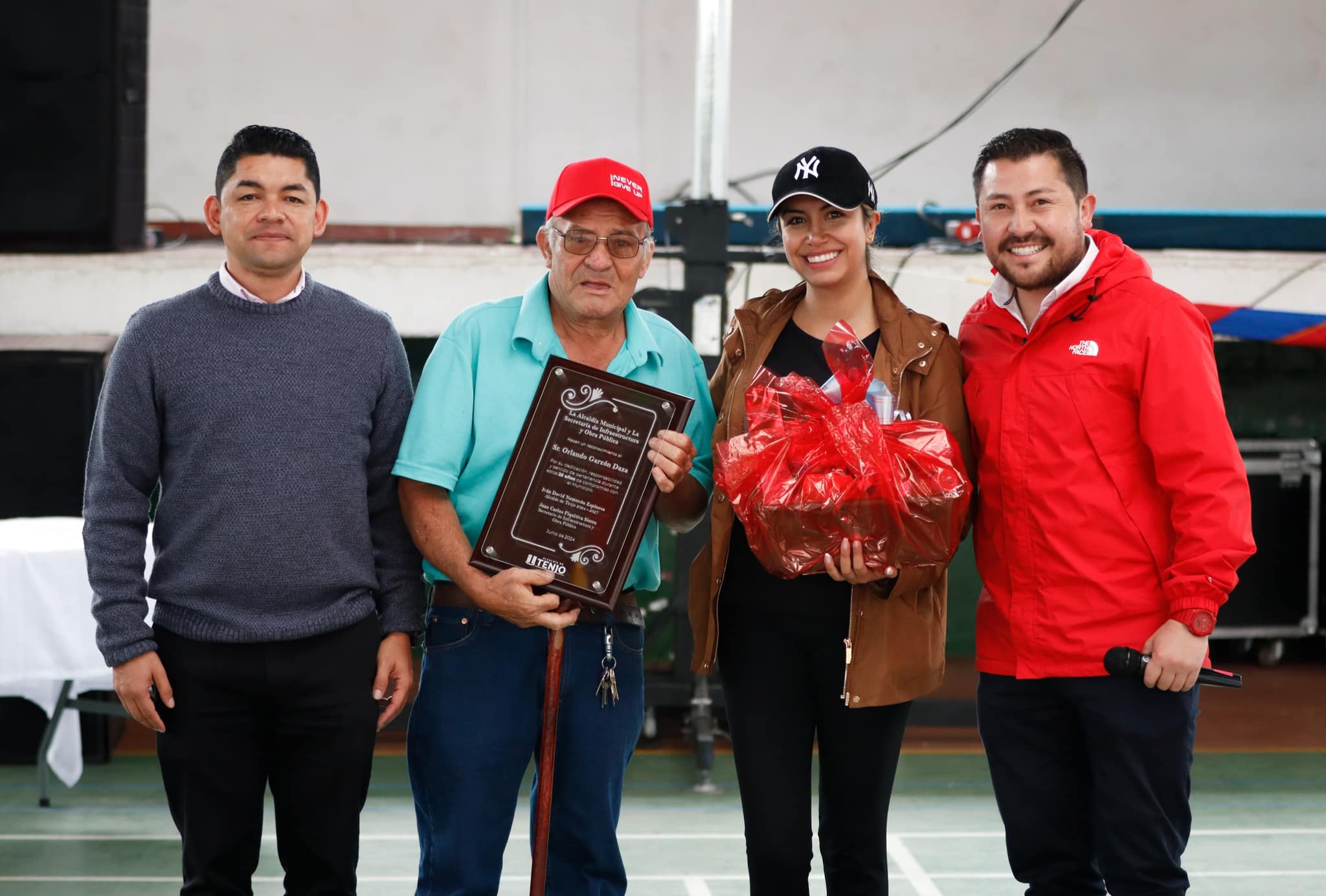 Reconocimiento a 25 Años de Servicio de Orlando Garzón Daza en Tenjo