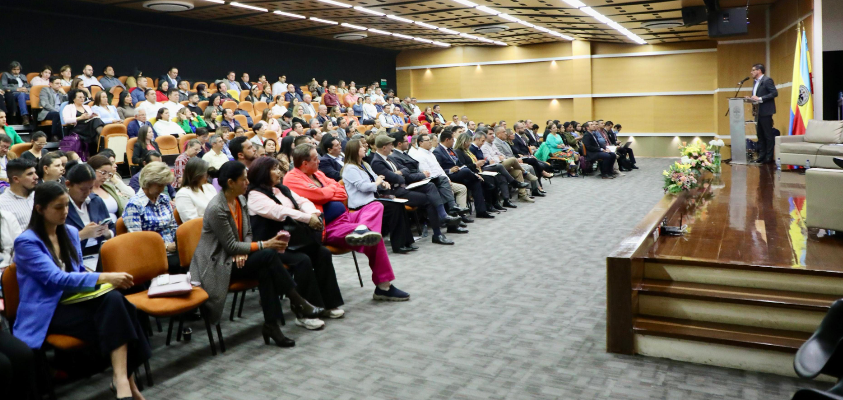 Conversatorio sobre Gobernanza y Contratos Públicos: Fortaleciendo la Integridad y la Eficacia