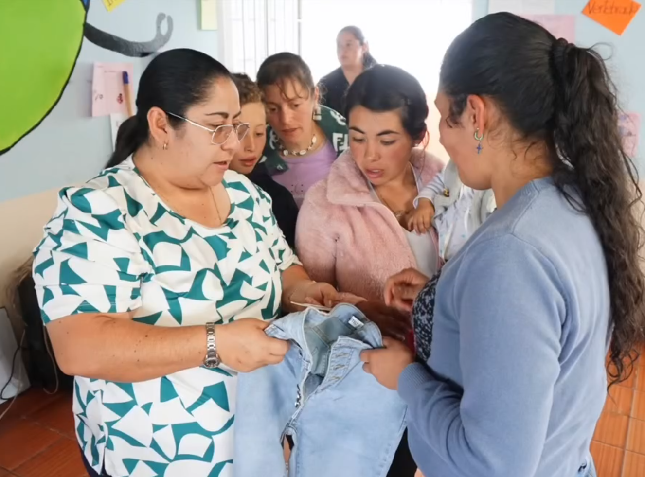 Entrega de Donaciones en la Institución Educativa Divino Niño + Video