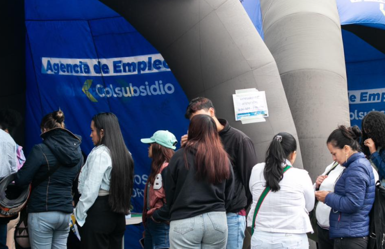 Exitosa Participación en la Feria de Empleo y Servicios de la Agencia Móvil Colsubsidio