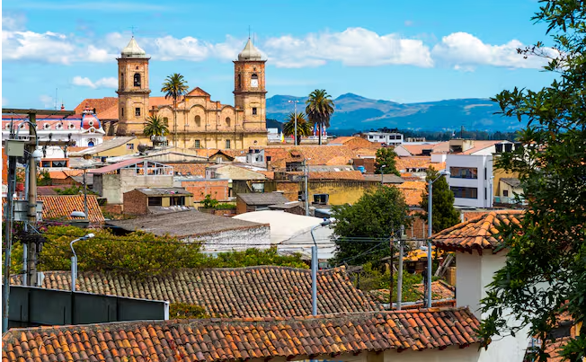 Descubre Zipaquirá: 5 Planes Imperdibles Más Allá de la Catedral de Sal y sus Costos