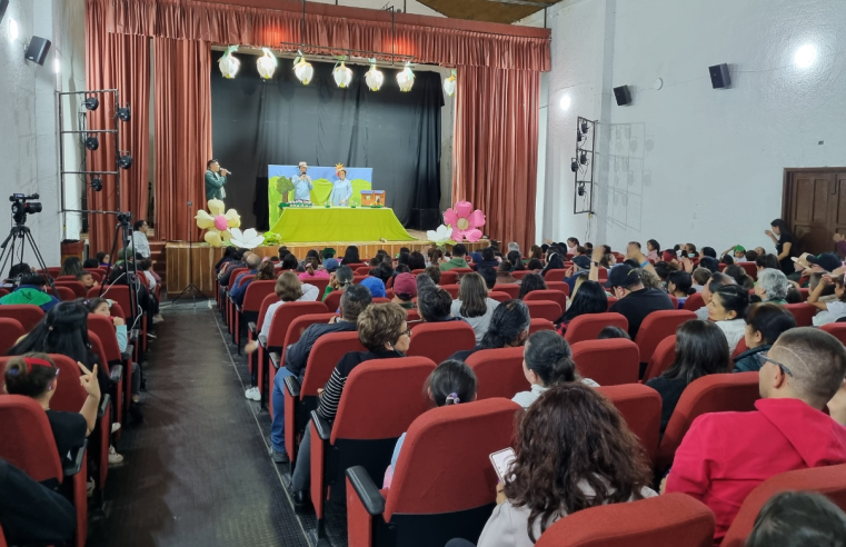 El Festival del Rodamonte Encanta a las Familias con “El Baúl de la Fantasía”