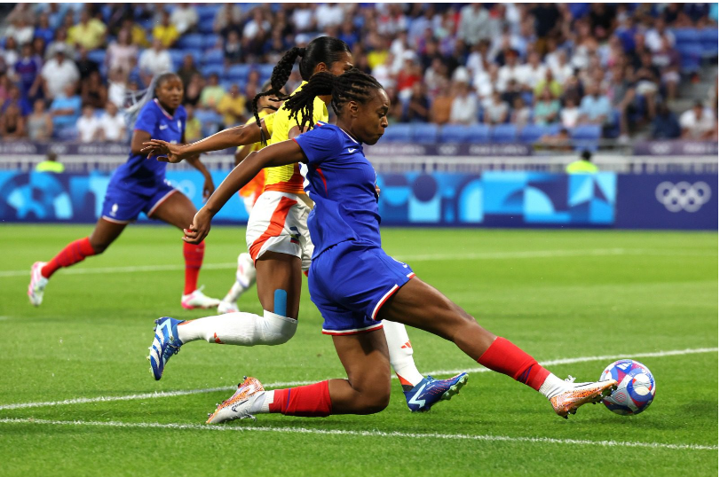 Francia y Brasil Llegan a Medellín para el Mundial Femenino Sub-20