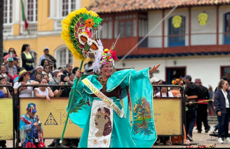 Zipaquirá rinde homenaje a sus adultos mayores en emotivo desfile