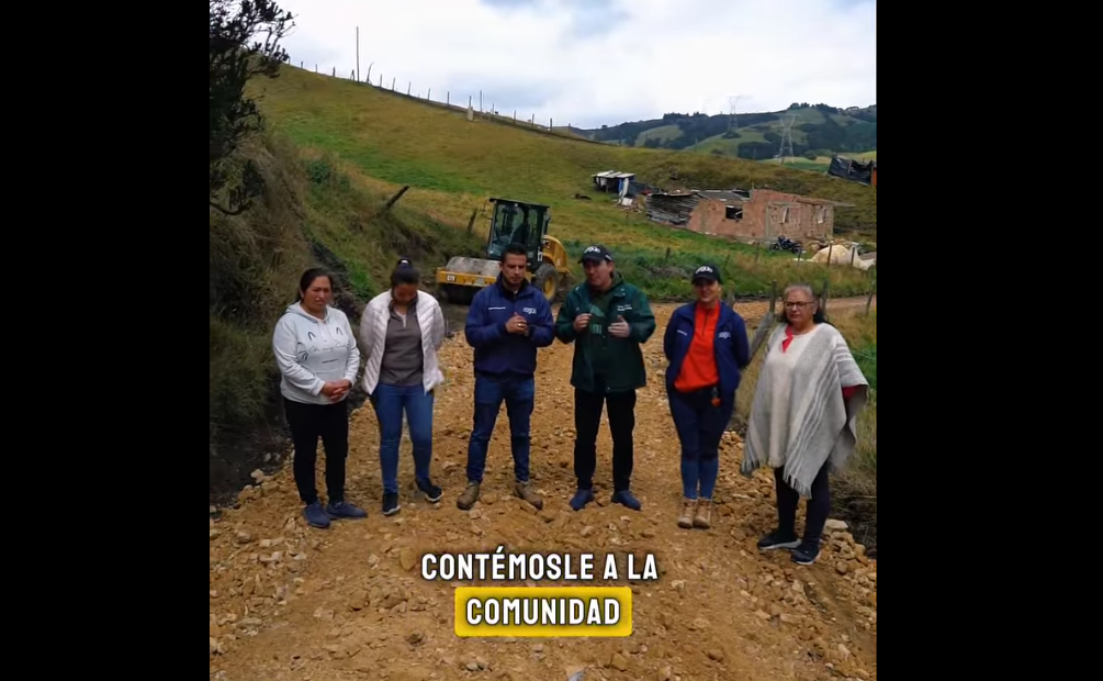 Avanzan trabajos de mantenimiento vial en la Vereda Páramo Alto