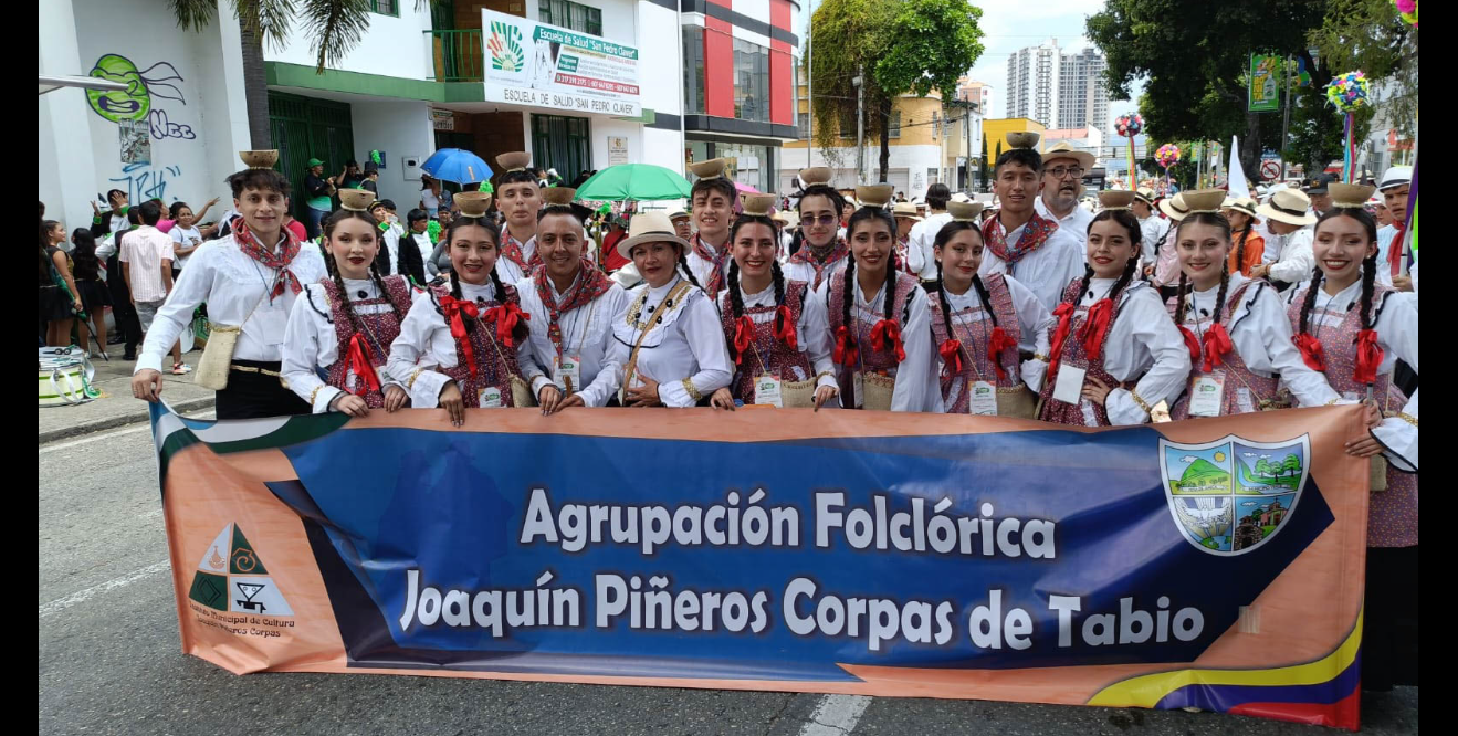 Grupo Folclórico de Tabio brilla en el Torbellinódromo de Bucaramanga