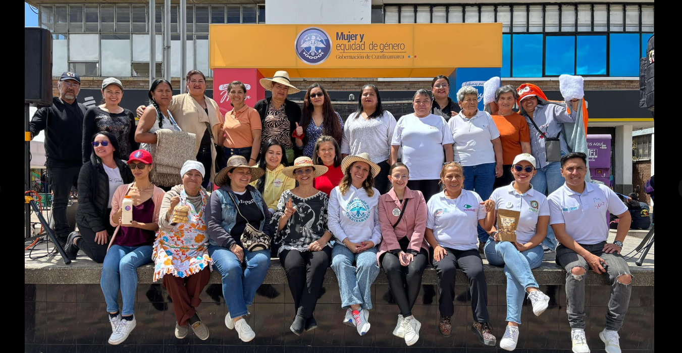 Fortalecen la autonomía económica de mujeres cundinamarquesas con ferias de emprendimiento