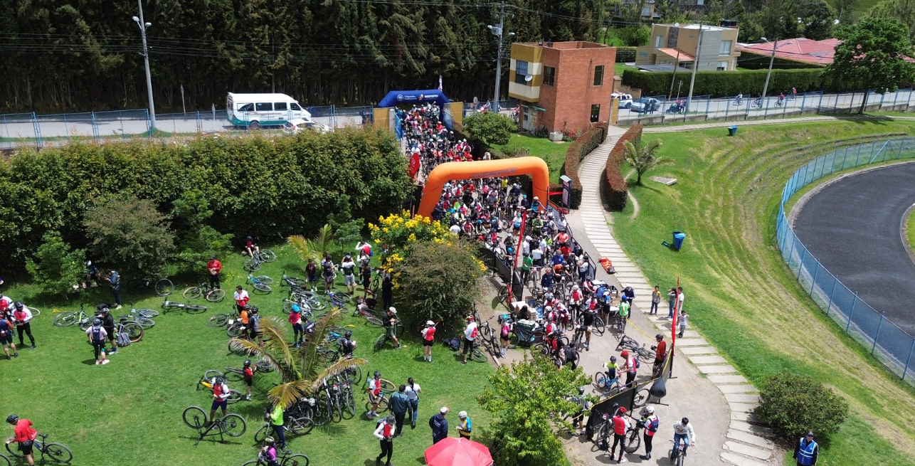 Cogua celebra el paso de “Pedaleando por Cundinamarca” con éxito deportivo y turístico