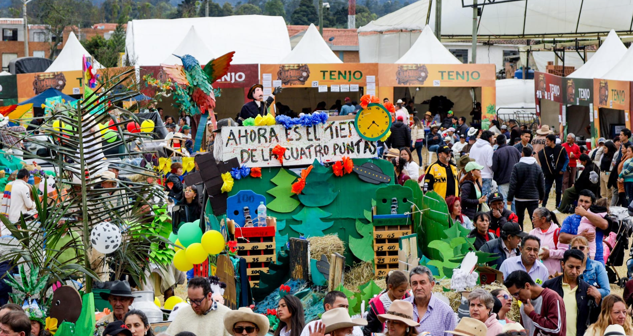 Tenjo celebra el tercer día del Festival de la Cuatro Puntas con desfiles y competencias tradicionales