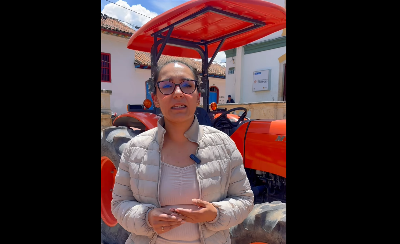 Tractor municipal de Nemocón nuevamente disponible para los productores locales