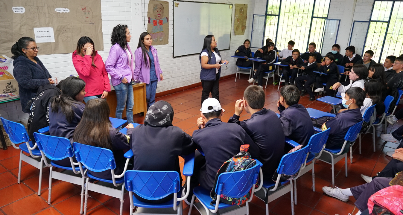 Campaña de Concientización sobre VIH y ETS en Estudiantes de la IEDR Las Margaritas