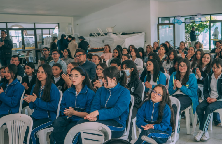 Día Internacional de la Niña: Empoderamiento de las jóvenes a través de la educación en tecnología