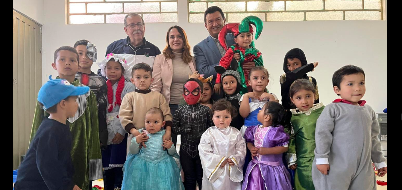 Alcaldía de Sopó entrega disfraces a niños del programa de población vulnerable