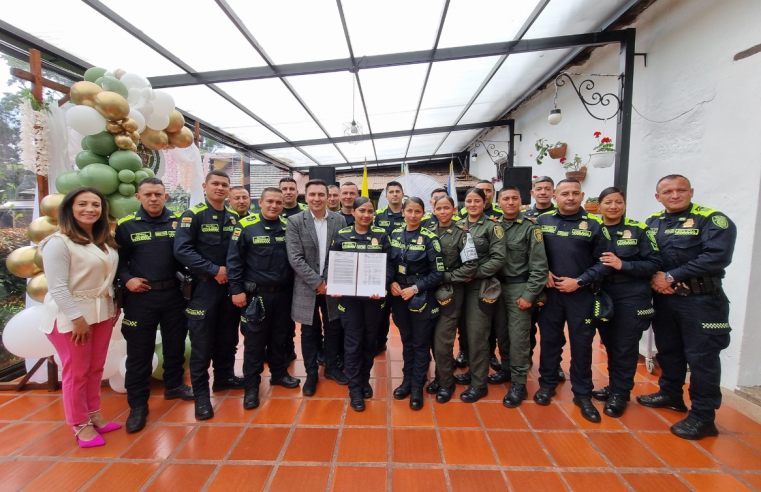 Homenaje a la Policía Nacional en sus 133 años de servicio