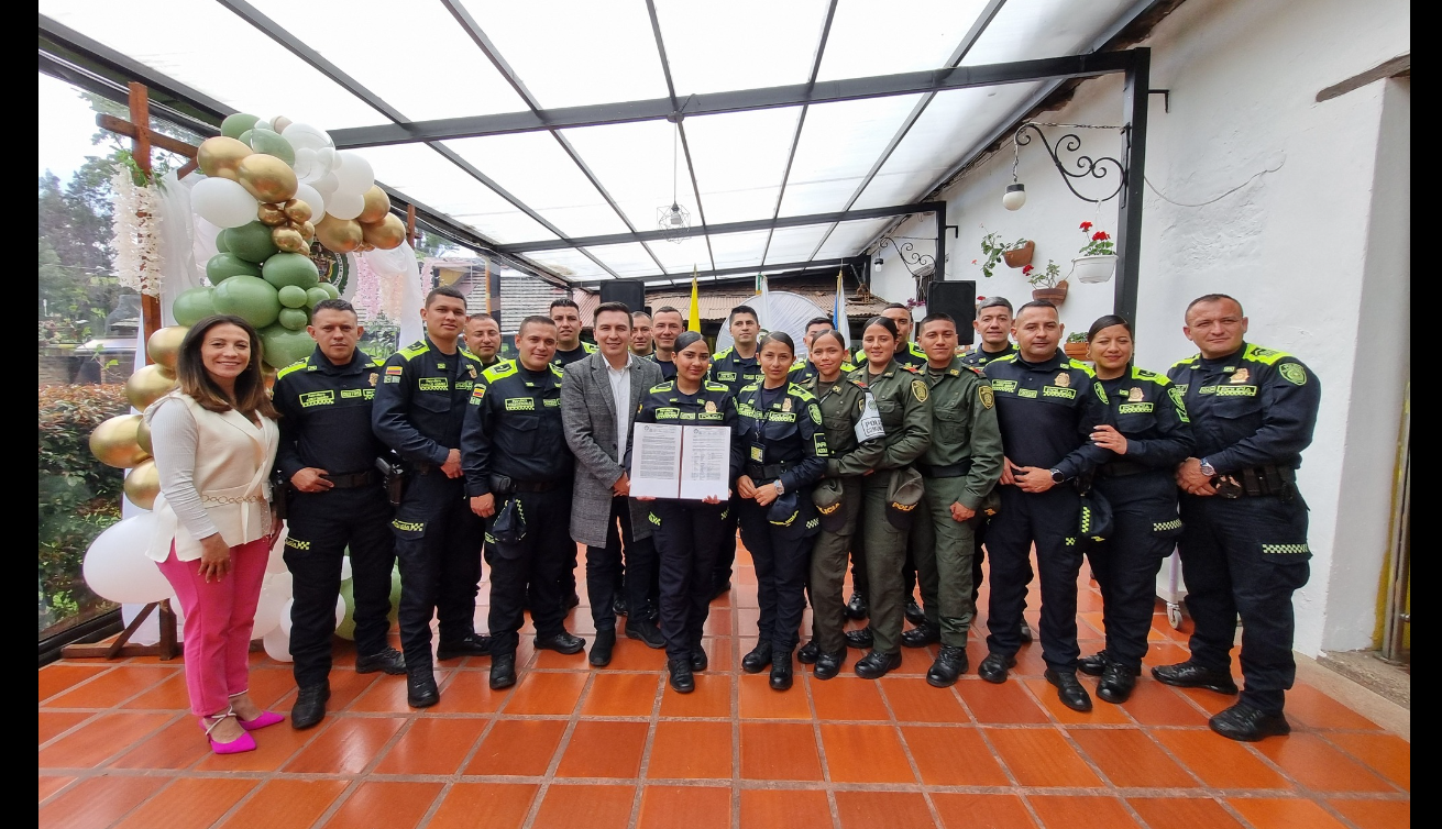 Homenaje a la Policía Nacional en sus 133 años de servicio