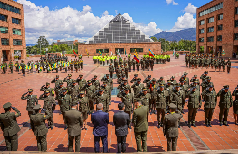 Cundinamarca rinde homenaje a la Policía Nacional por sus 133 años de servicio