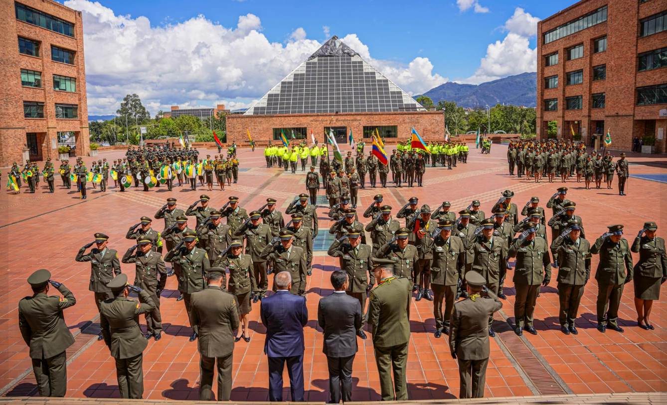 Cundinamarca rinde homenaje a la Policía Nacional por sus 133 años de servicio