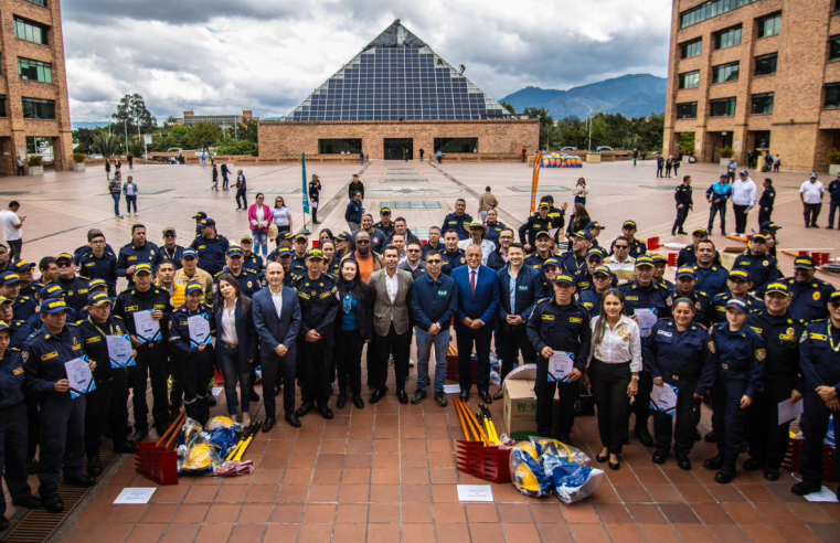 Fortalecen capacidad de respuesta del Cuerpo Voluntario de Bomberos de Cundinamarca