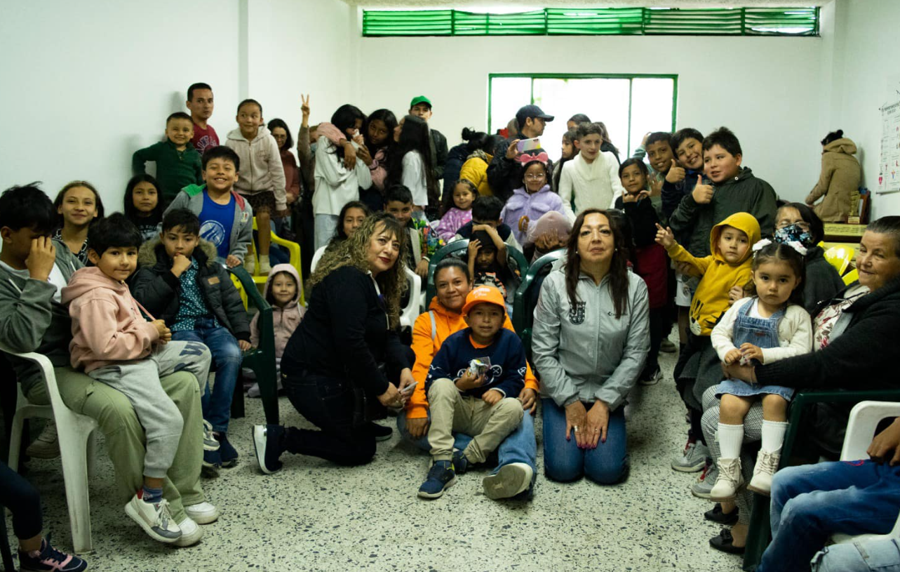 La Alcaldía de Chía regala 13 mil sonrisas a los niños del municipio en Navidad