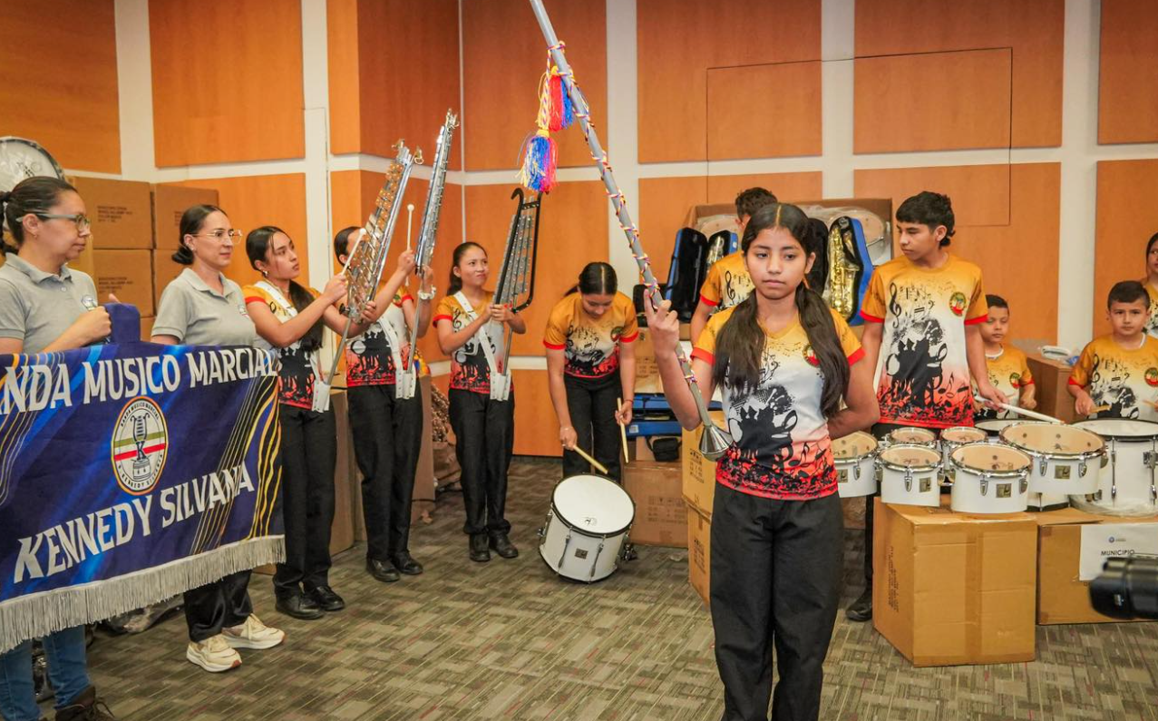 Fortalecimiento Cultural en Cundinamarca con Entrega de Instrumentos Musicales