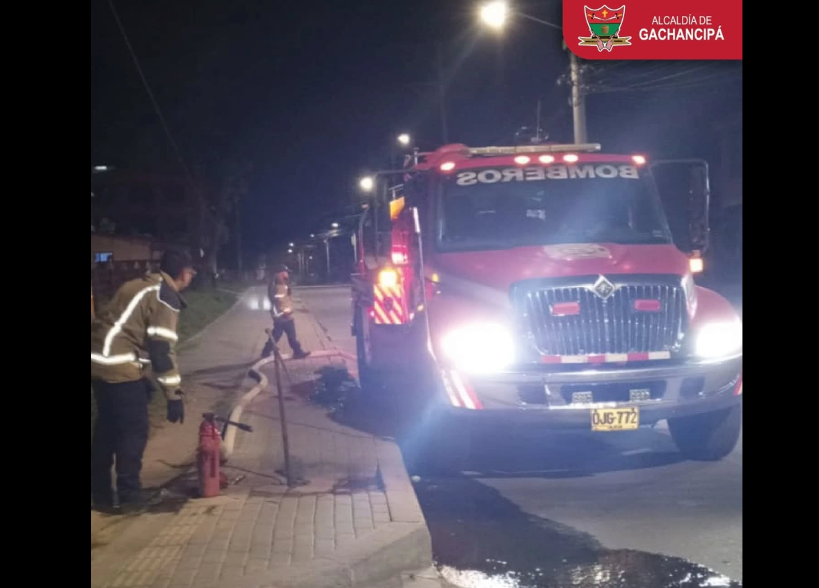 Plan de contingencia garantiza |agua| en la vereda |San Bartolomé|