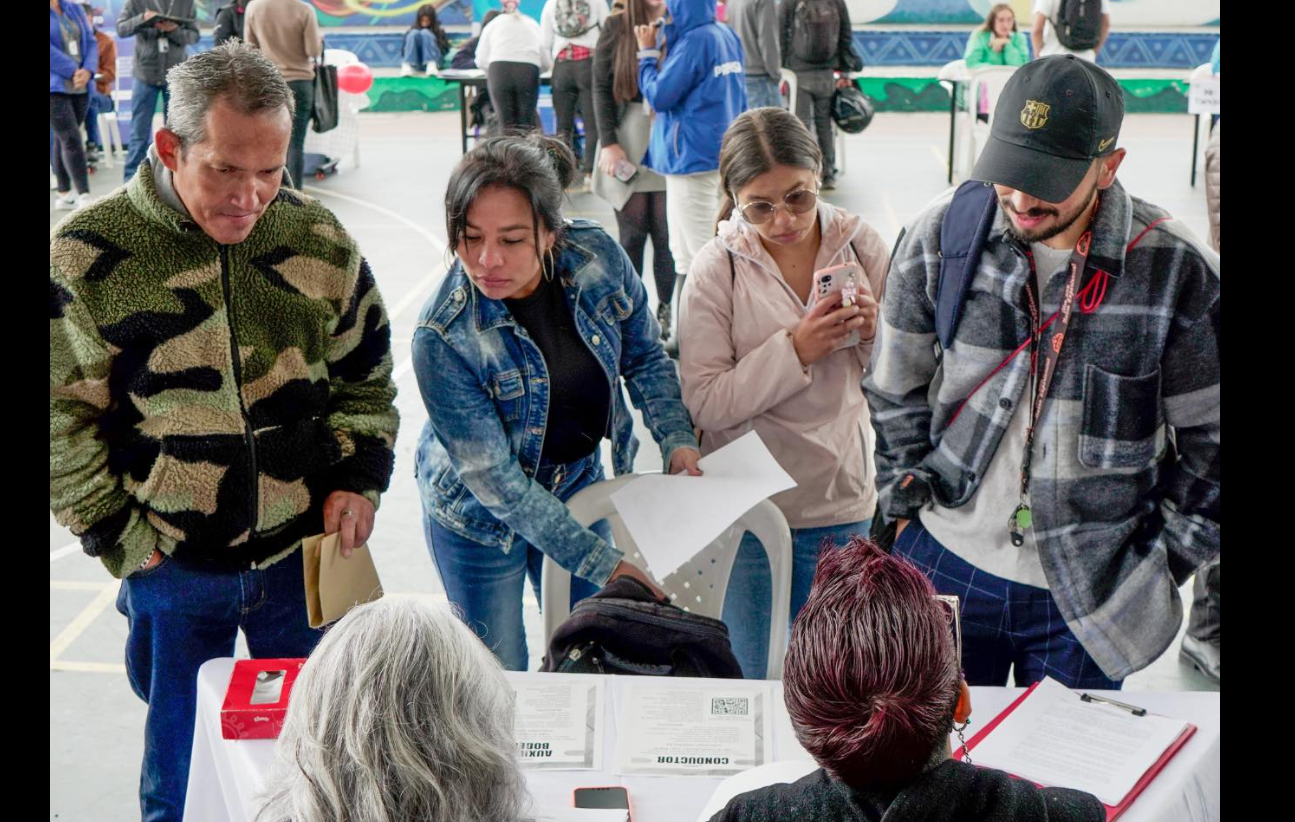 |Éxito| en la primera |Feria de Empleo| 2025 en |Sopó|