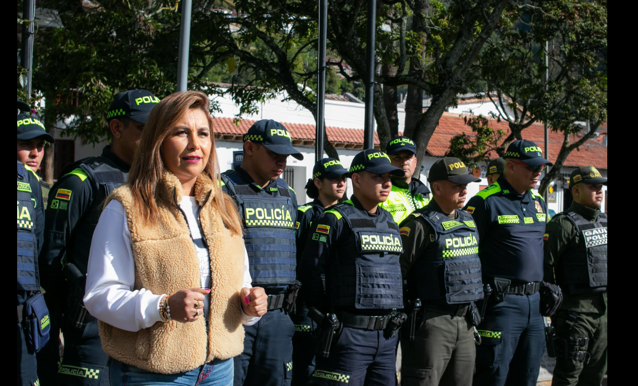 Primera Feria de Servicios de la |Policía| en coordinación con la |Secretaría de Gobierno|