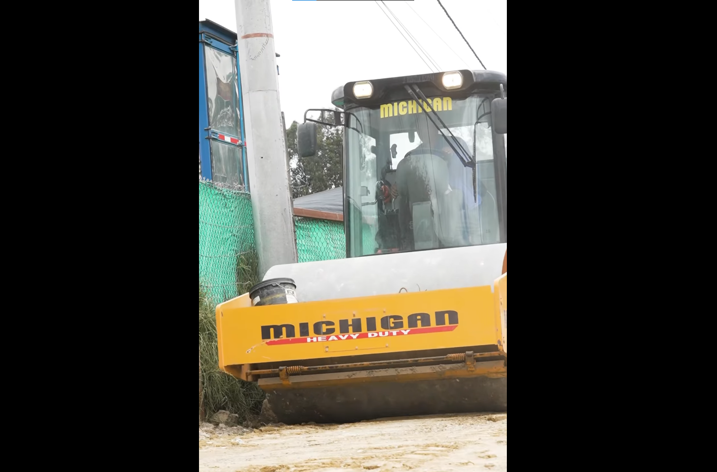 Avanzan los trabajos de |mantenimiento vial| en la vereda |Pueblo Viejo| + Video